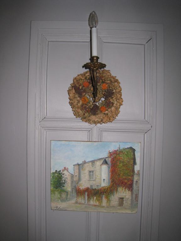 Le Logis Des Tourelles Bed & Breakfast Beaupreau Exterior photo