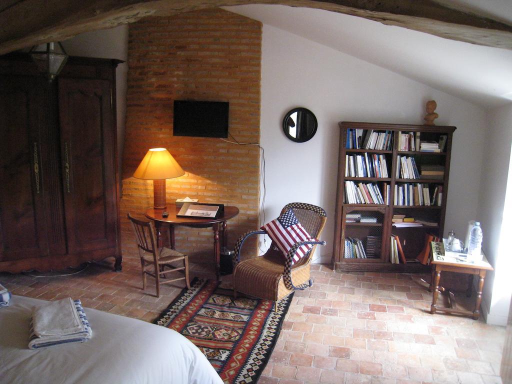 Le Logis Des Tourelles Bed & Breakfast Beaupreau Room photo